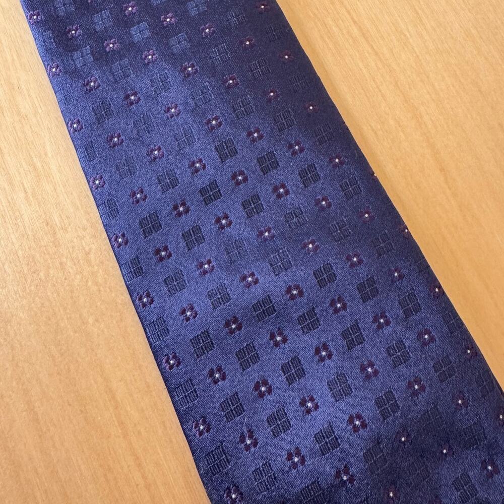 NWT Brooks Brothers Navy Blue Silk Tie Geometric Square Pattern Designer Necktie